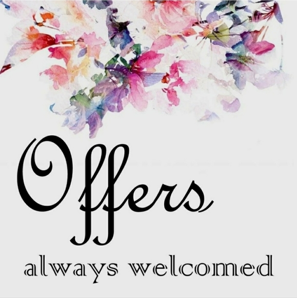 Meet your Posher, Traci - Picture 2 of 2